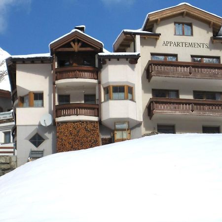 Haus Am Dorfplatz Apartment Самнаун Екстериор снимка